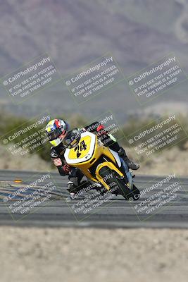 media/Jan-15-2026-Racers Edge (Thu) [[dfebeb70ab]]/2-A Group/Session 5 (Turn 5)/